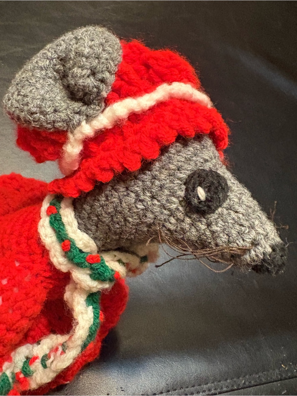 Hand Crafted Christmas Mama Mouse Crochet Vintage Grandmacore Farmhouse - Picture 5 of 7